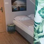 Goscinne Sloneczny Klon 컨트리하우스 Dąbrówno