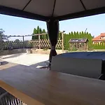 Goscinne Sloneczny Klon 컨트리하우스 Dąbrówno